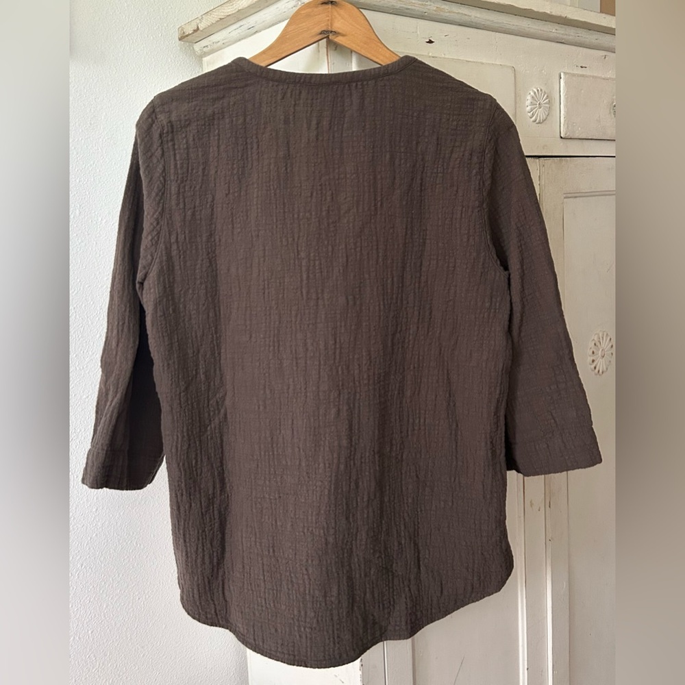 J. Jill | Women’s Brown Gauze Textured 3/4 Sleeve Vneck Round Hem Tunic Top, MP - Picture 4 of 14